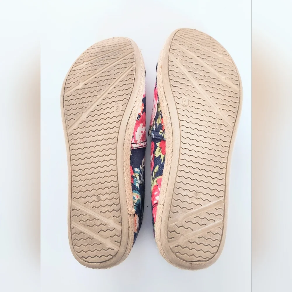 Take A Walk Floral Print Espadrile Flats Blue Pink Size 8